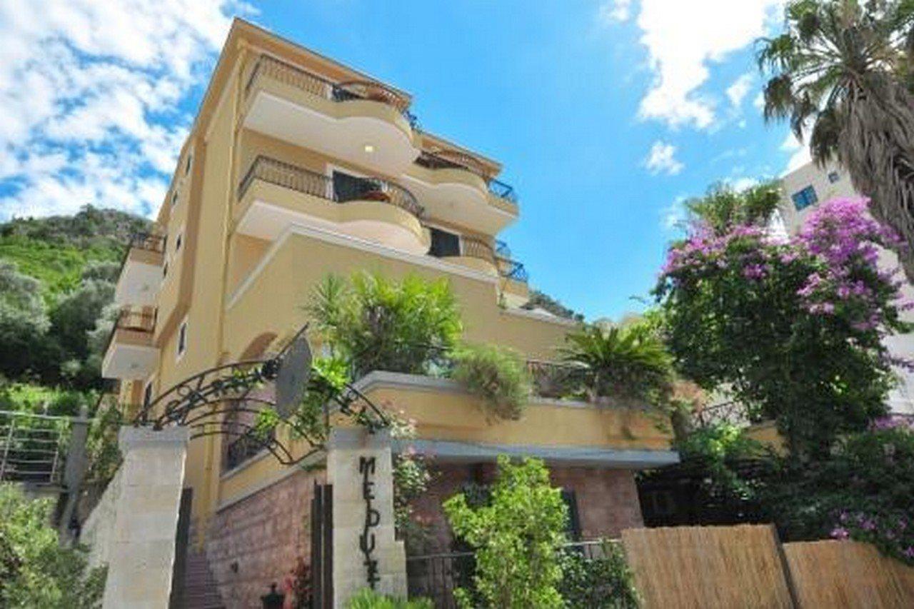 Hotel Meduza Bečići Exterior photo